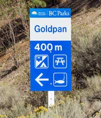 Kanada Gold finden beim Goldwaschen am Goldwaschplatz Gold Pan