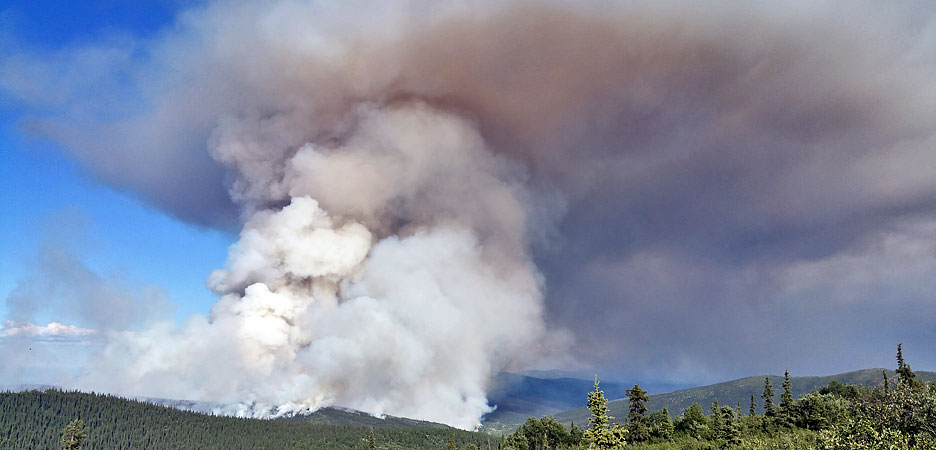 Waldbrand im Dominion Tal im Yukon in Richtung unseres Tals
