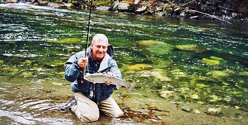 Kleine Steelhead am Kispiox gefangen